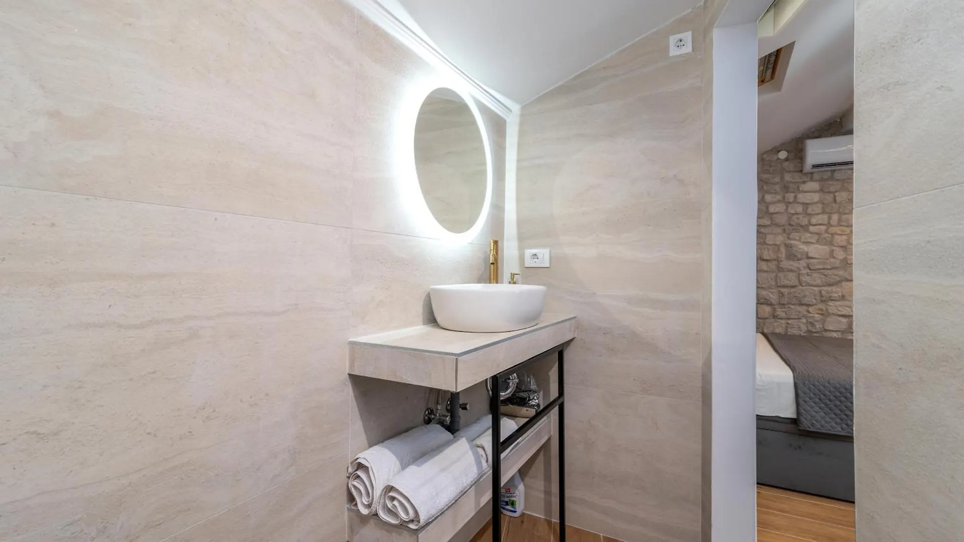 Bed and Breakfast Andreis Luxury Retreat Trogir Bed & Breakfast